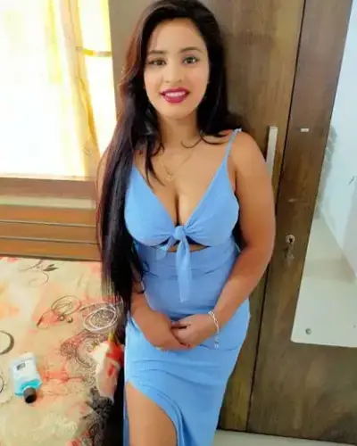 Amer Escort